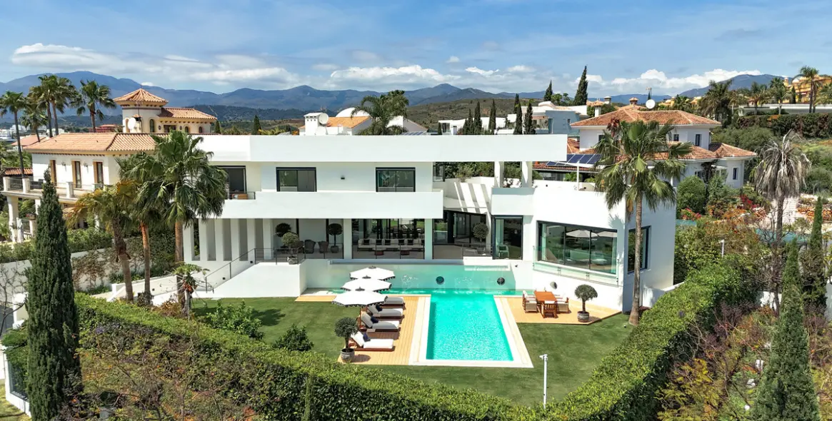 Venta de villa independiente en Los Flamingos 11