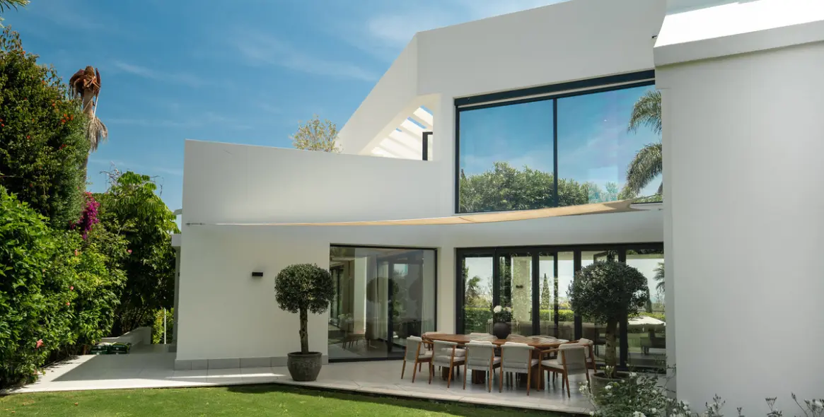 Venta de villa independiente en Los Flamingos 56