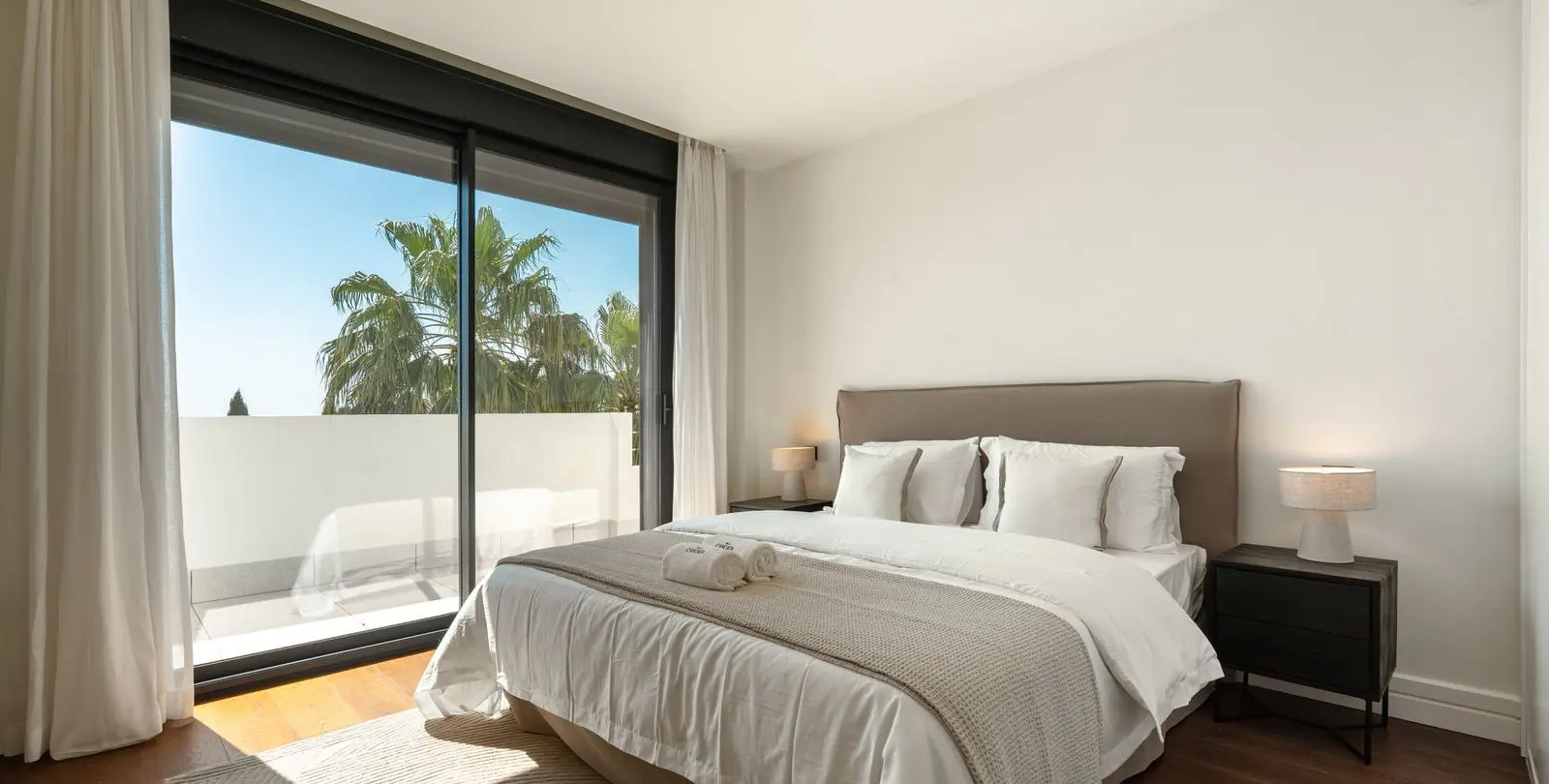 Sale of detached villa in Los Flamingos 20