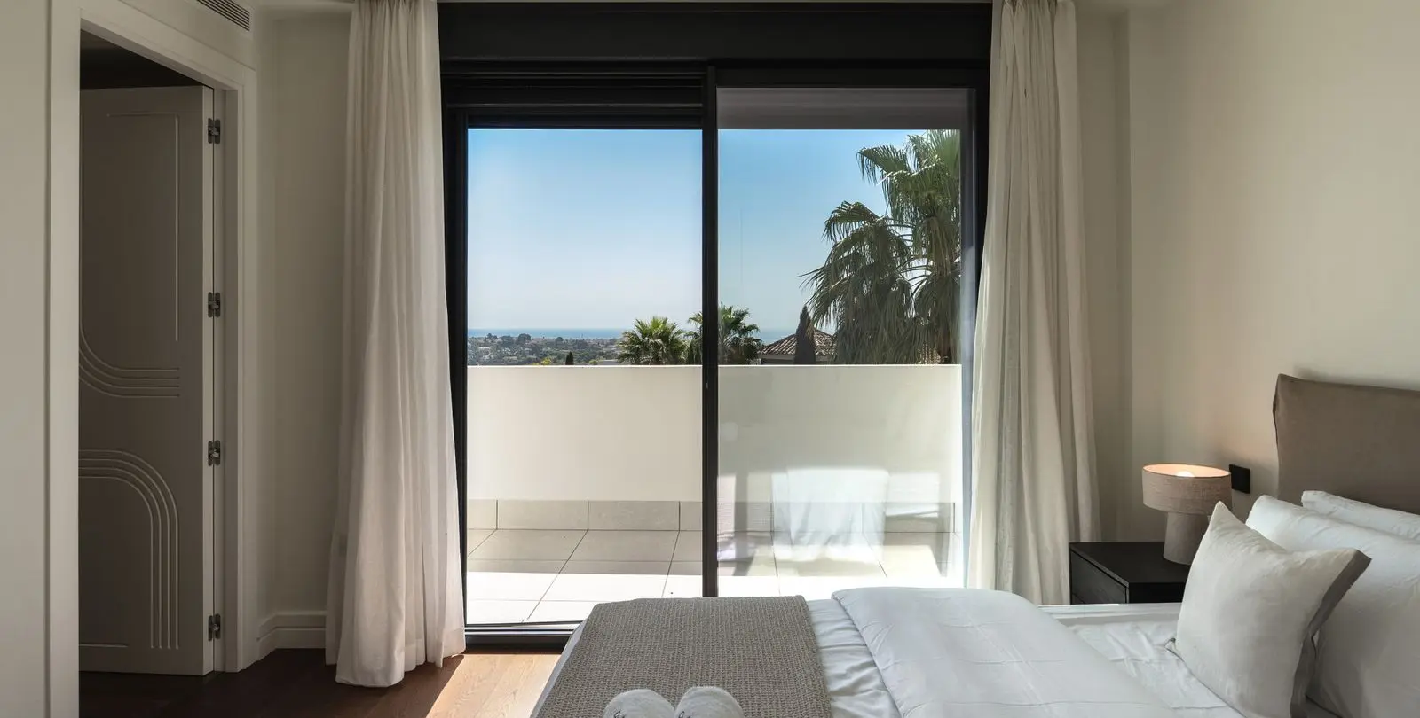 Sale of detached villa in Los Flamingos 23