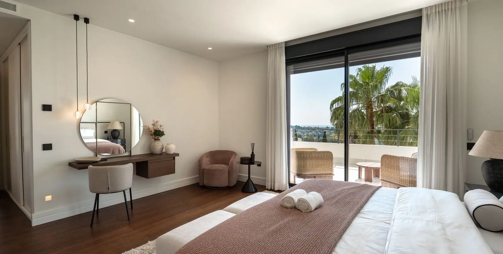 Sale of detached villa in Los Flamingos 24
