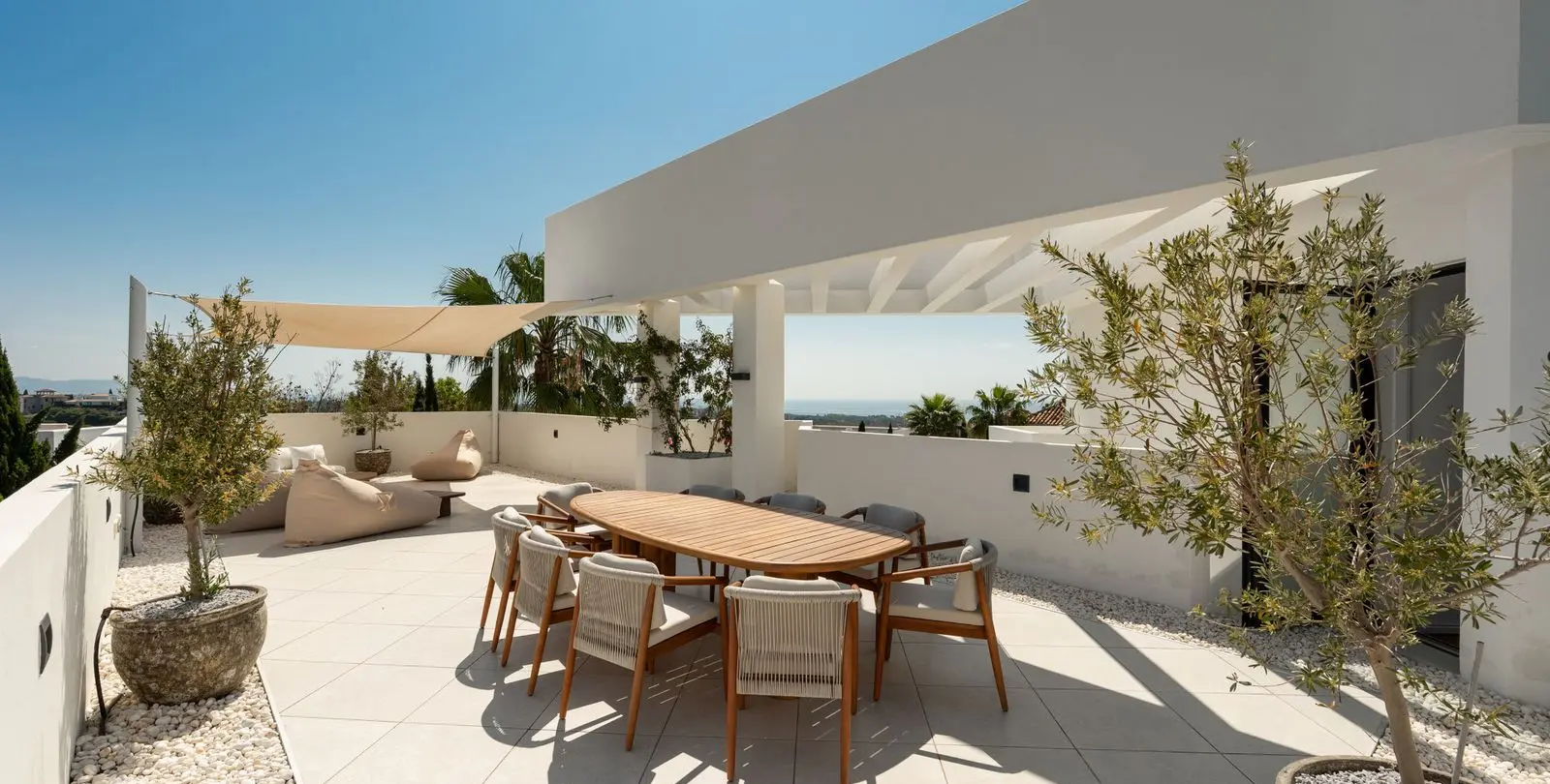 Sale of detached villa in Los Flamingos 27