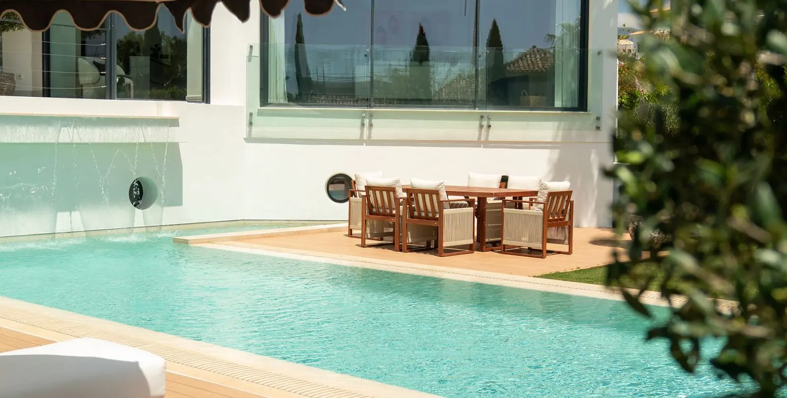 Sale of detached villa in Los Flamingos 44