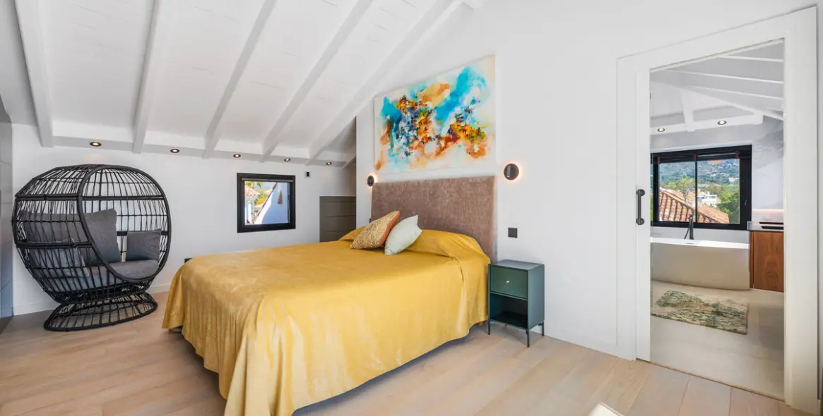 Venta de ático dúplex en The Golden Mile 16