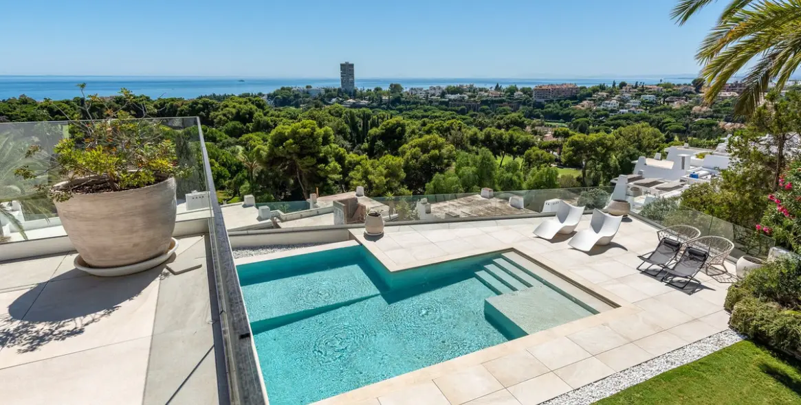Venta de villa independiente en Marbella 1