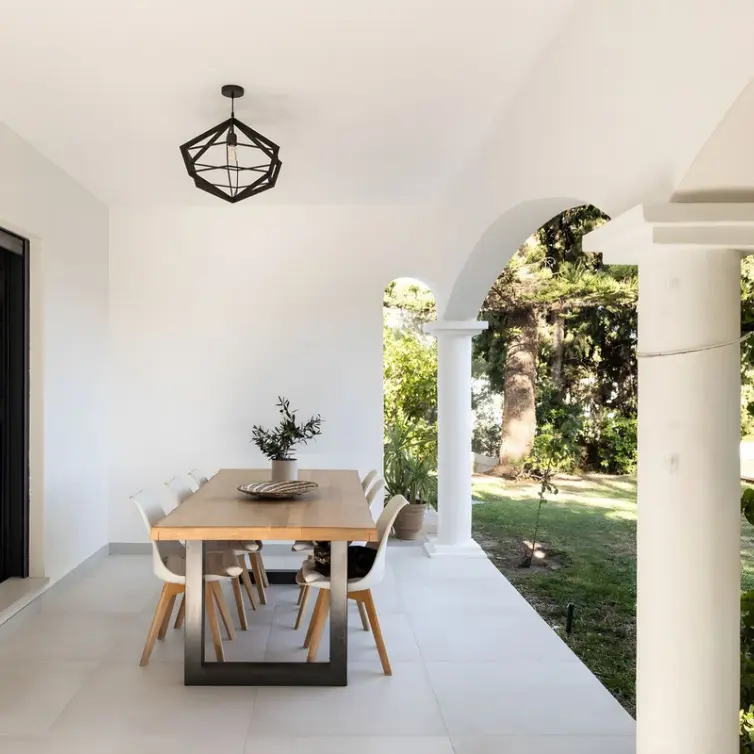 Long-term rent of detached villa in Benahavís