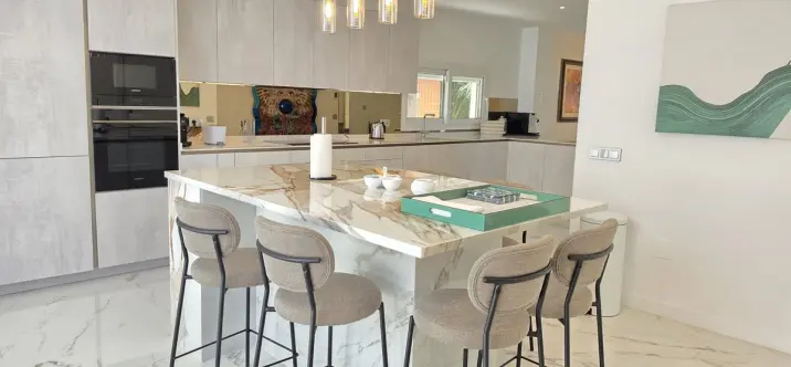 Short-term rent of detached villa in Nueva Andalucía 2
