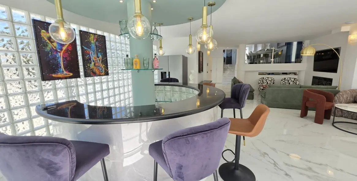 Short-term rent of detached villa in Nueva Andalucía 10