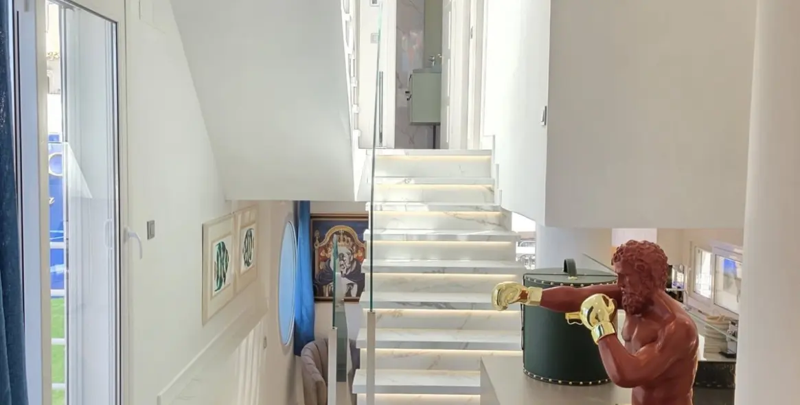 Short-term rent of detached villa in Nueva Andalucía 11