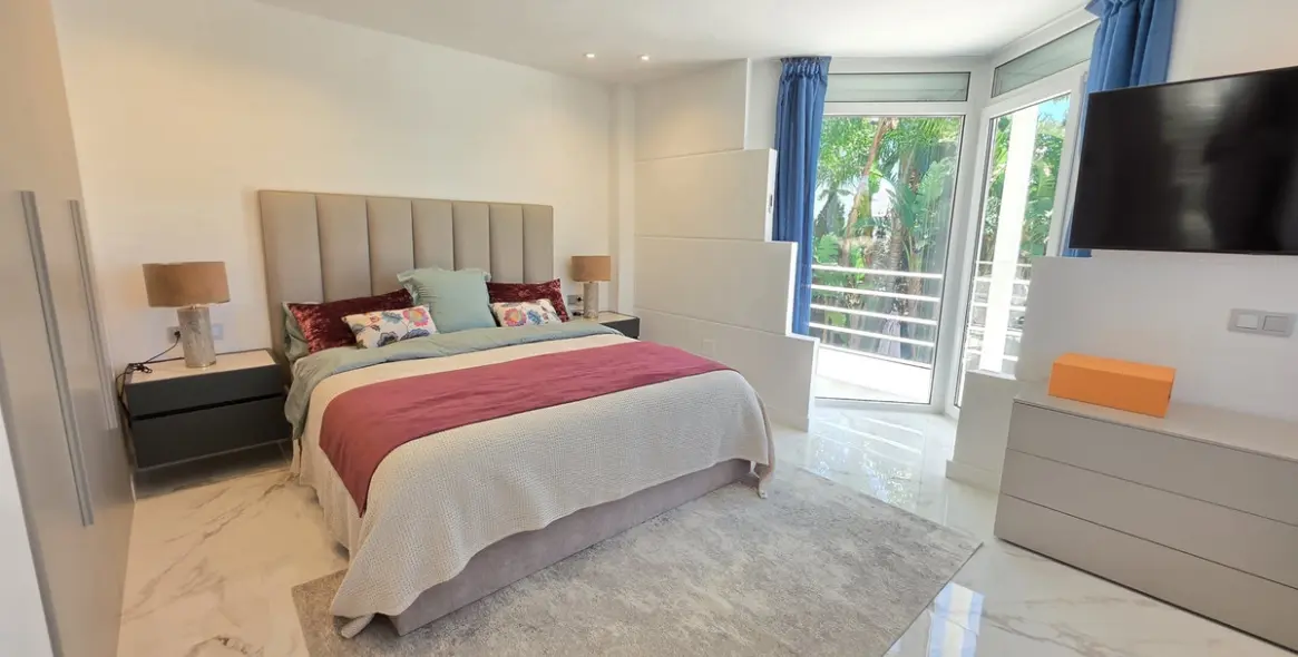Short-term rent of detached villa in Nueva Andalucía 14