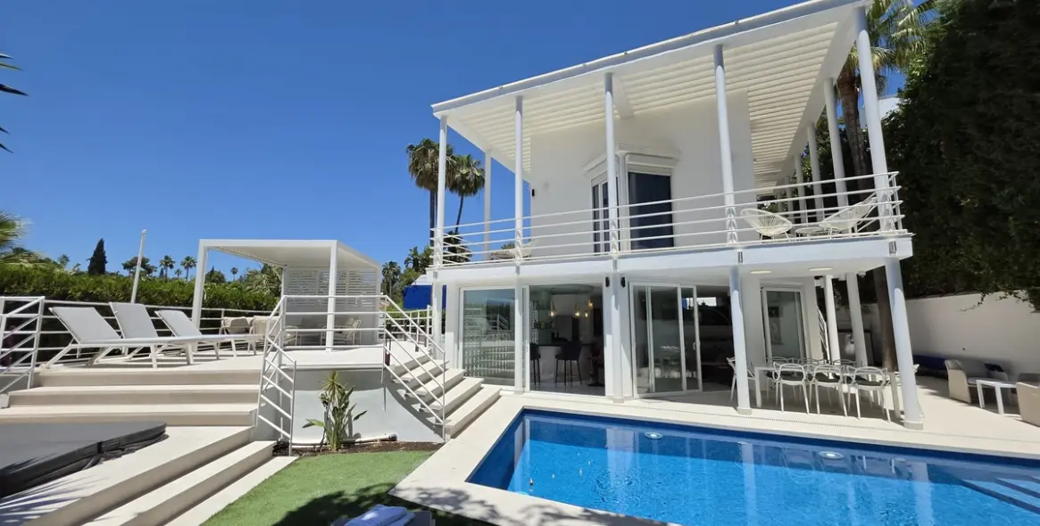Short-term rent of detached villa in Nueva Andalucía 31