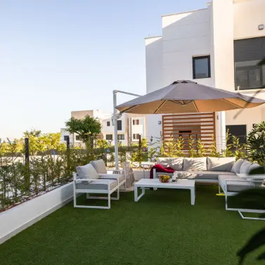 Long-term rent of semi-detached house in New Golden Mile