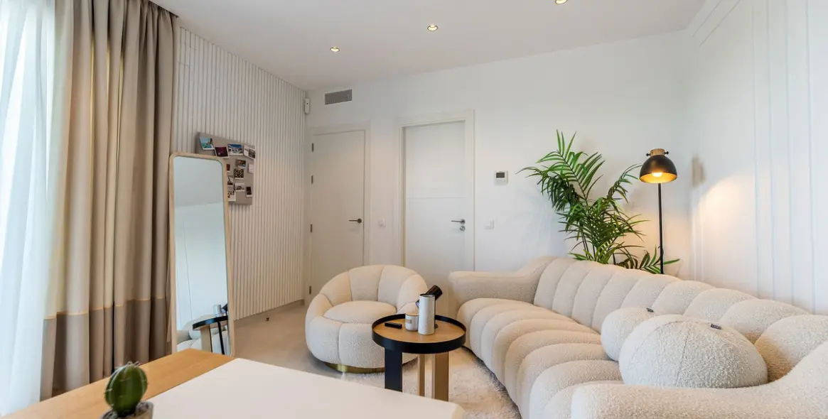 Alquiler a largo plazo de casa pareada en New Golden Mile 6