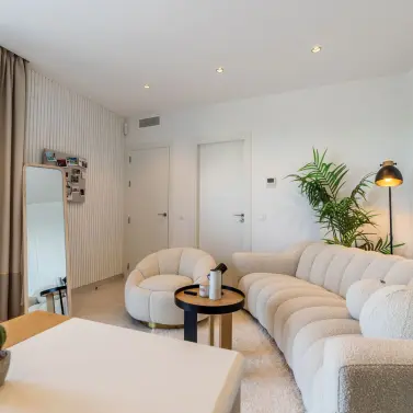 Long-term rent of semi-detached house in New Golden Mile