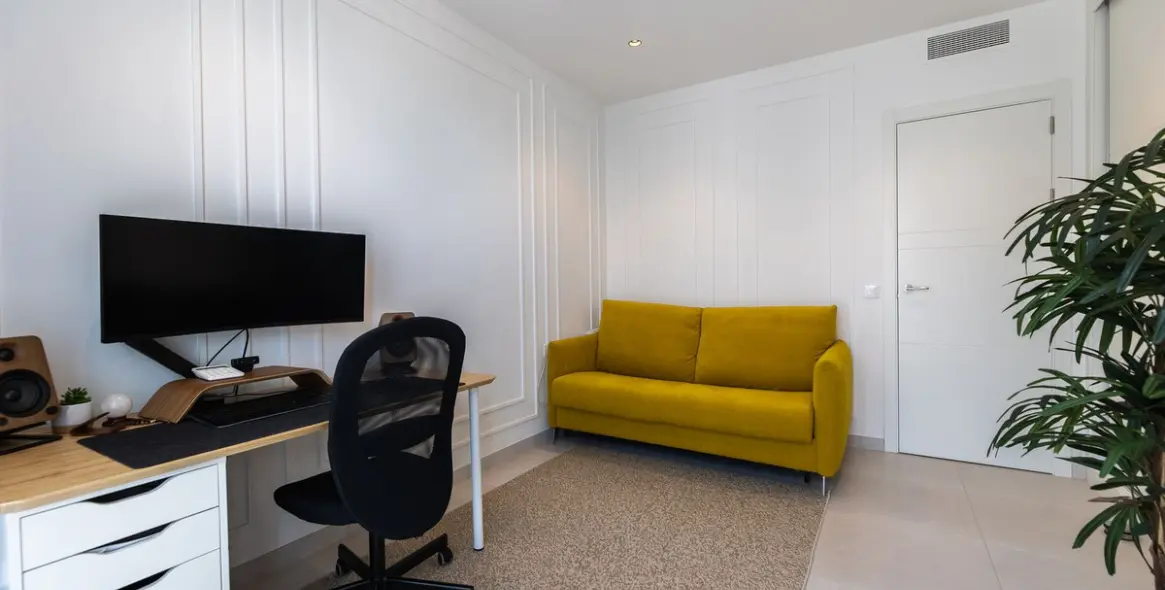 Alquiler a largo plazo de casa pareada en New Golden Mile 33