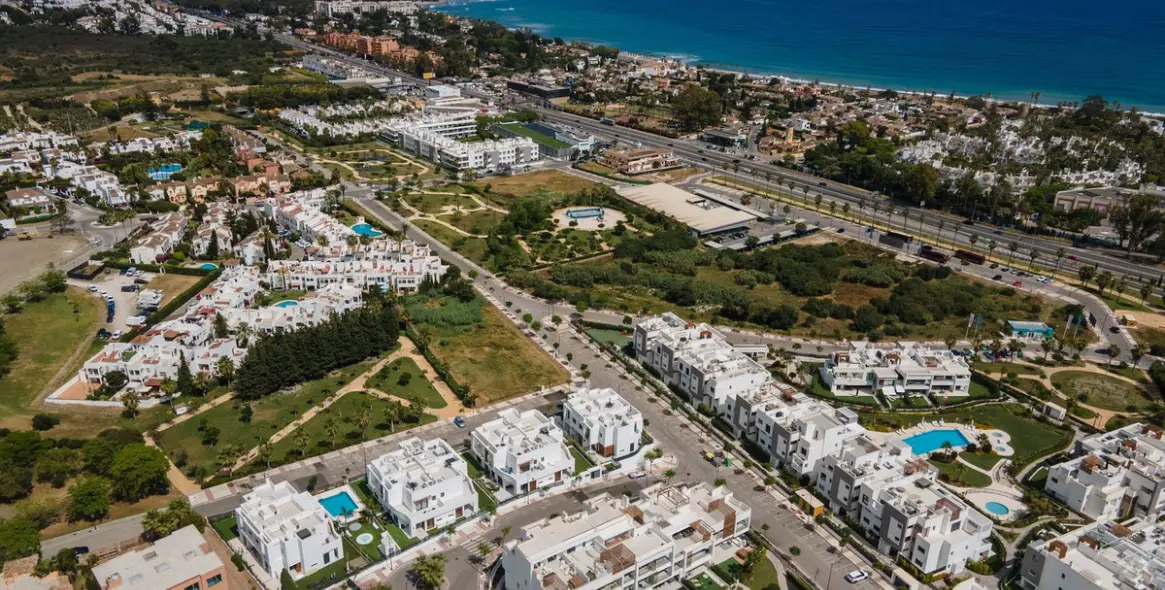 Alquiler a largo plazo de casa pareada en New Golden Mile 60
