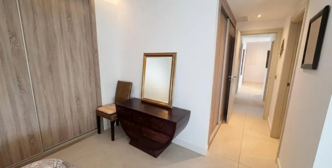 Venta de apartamento en planta media en La Cala Golf 19