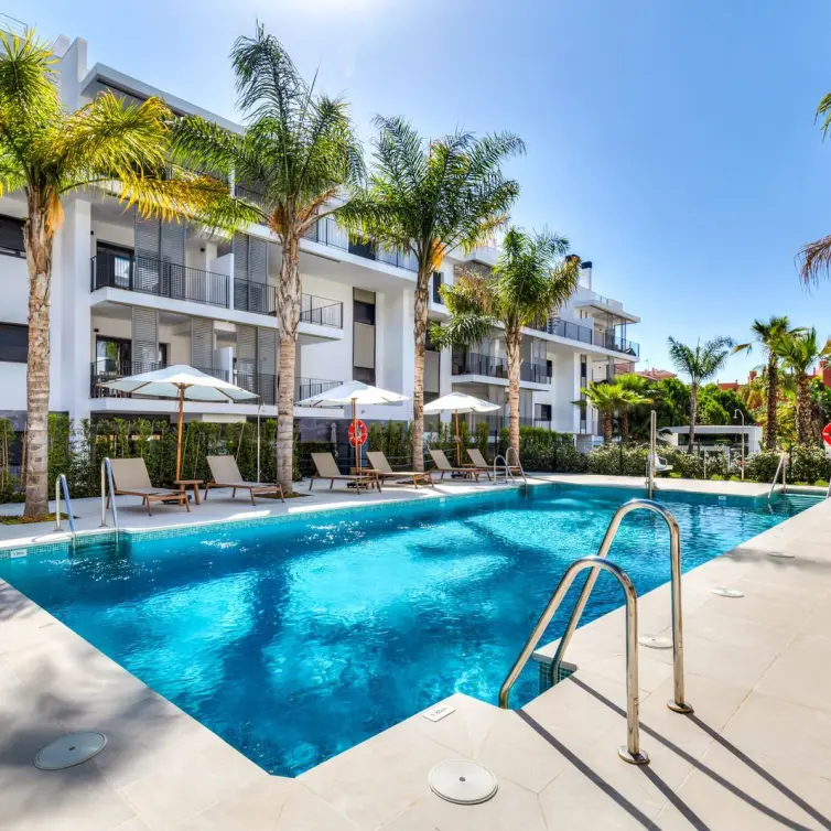 Venta de apartamento en planta baja en Estepona