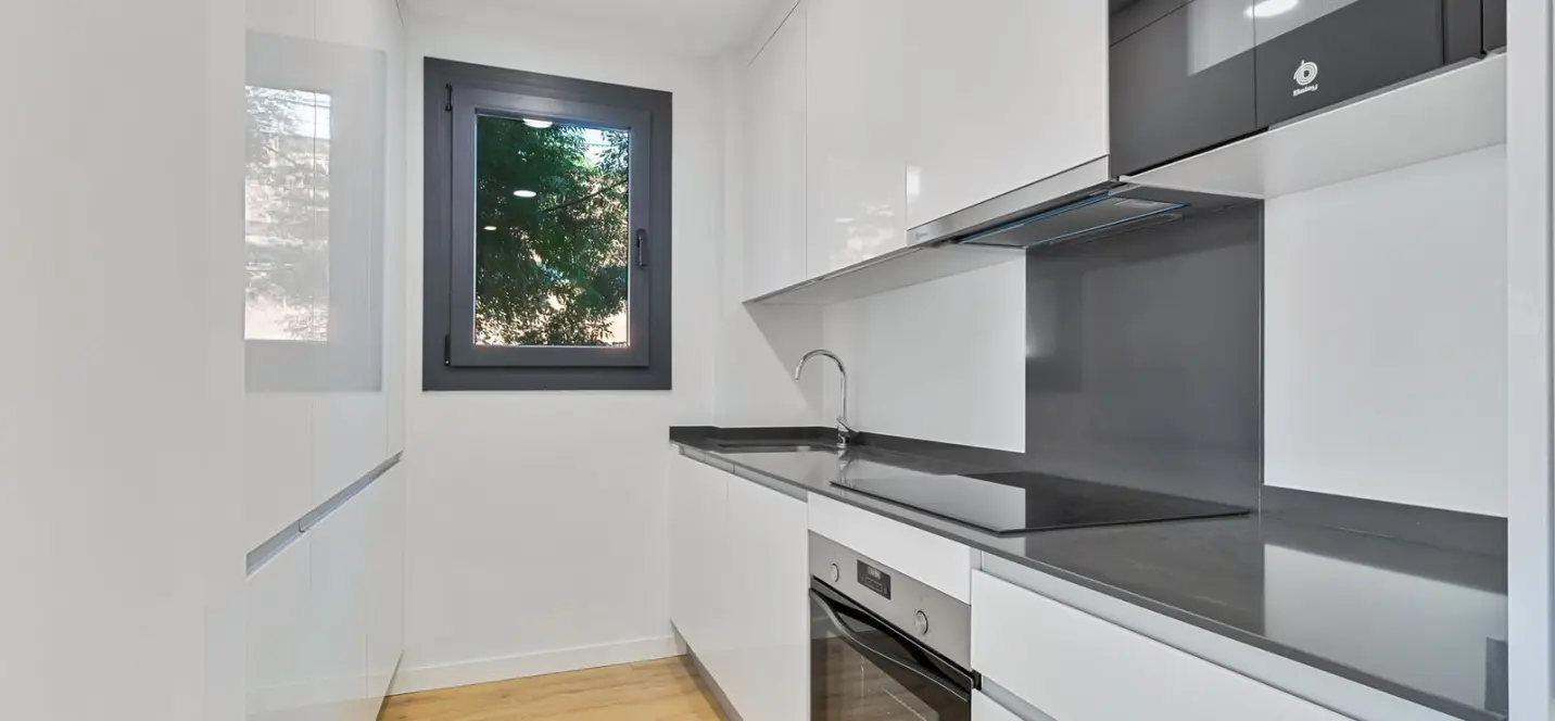 Venta de apartamento en planta baja en Estepona 2