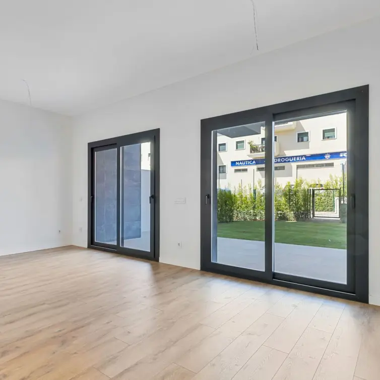 Venta de apartamento en planta baja en Estepona