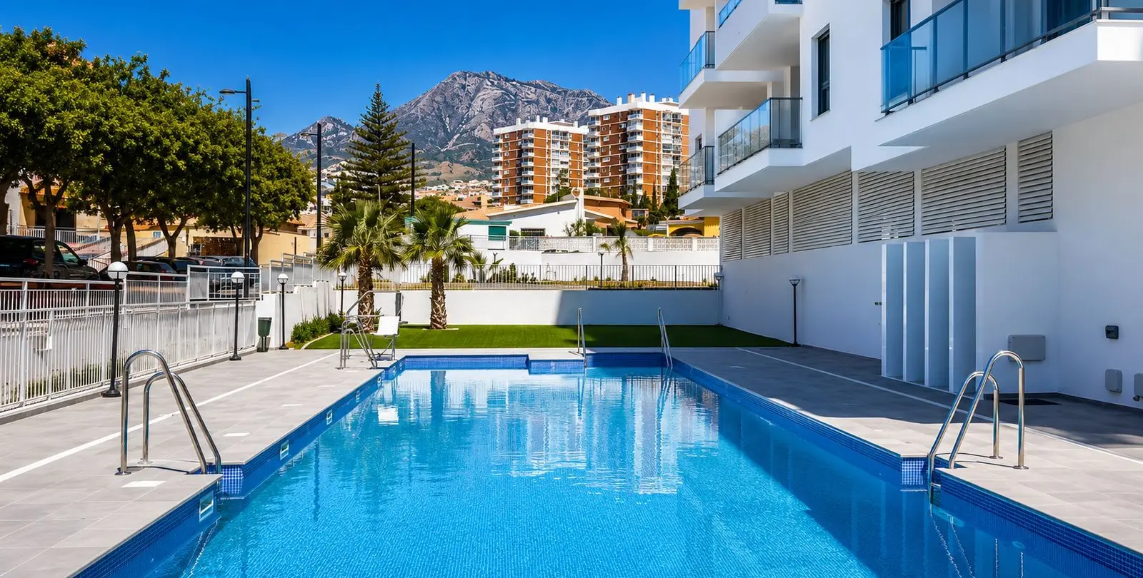 Продажа апартаментов на среднем этаже в Benalmadena Costa 2