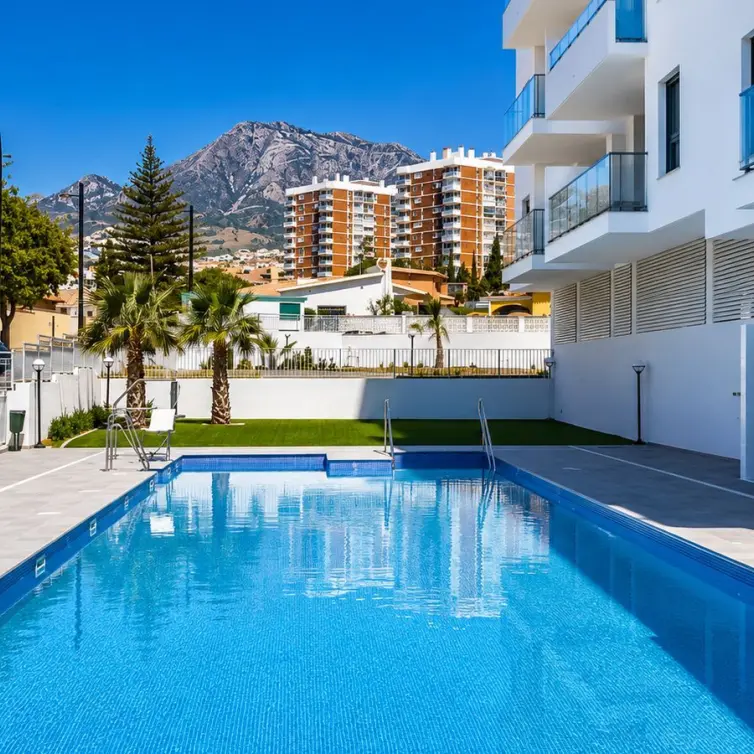 Продажа апартаментов на среднем этаже в Benalmadena Costa