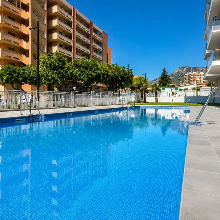 Продажа апартаментов на среднем этаже в Benalmadena Costa