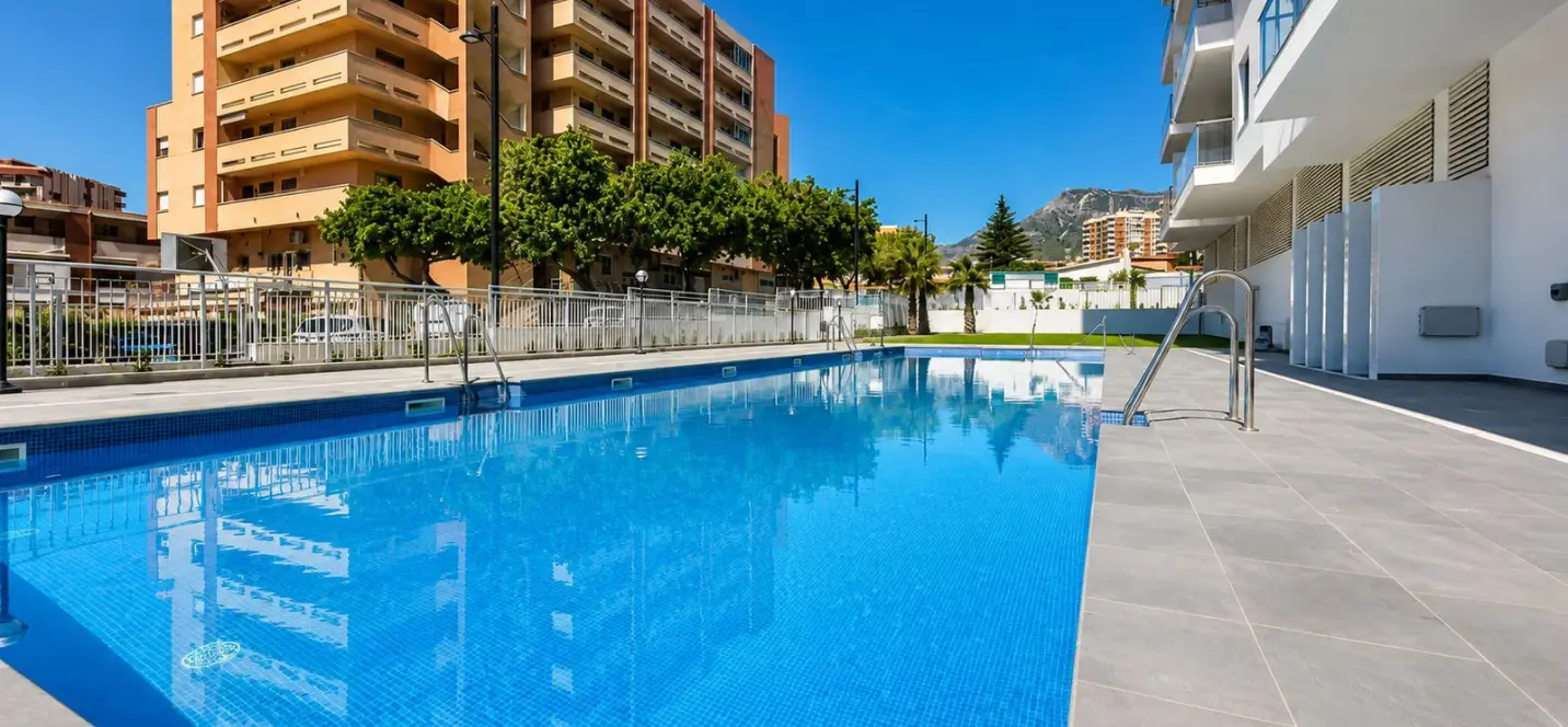 Продажа апартаментов на среднем этаже в Benalmadena Costa 2