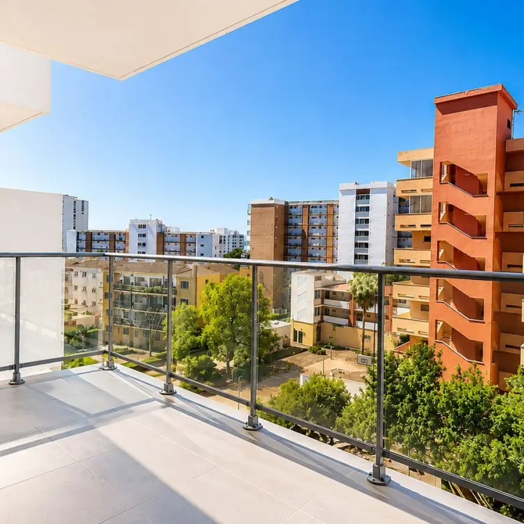 Продажа апартаментов на среднем этаже в Benalmadena Costa