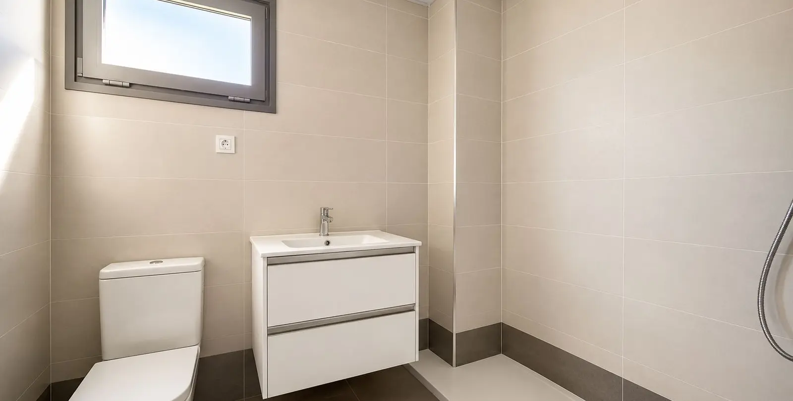 Продажа апартаментов на среднем этаже в Benalmadena Costa 11