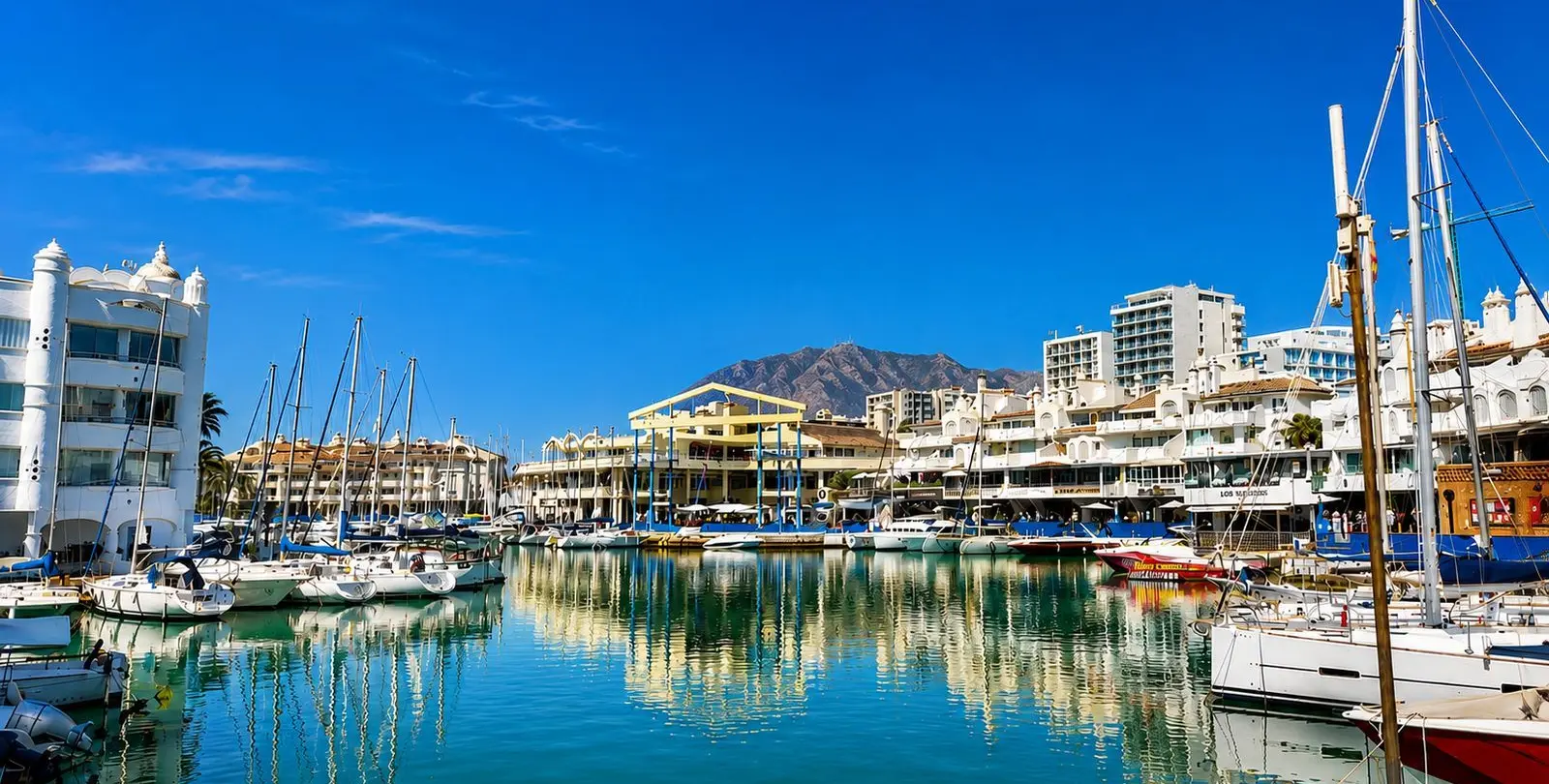 Продажа апартаментов на среднем этаже в Benalmadena Costa 13