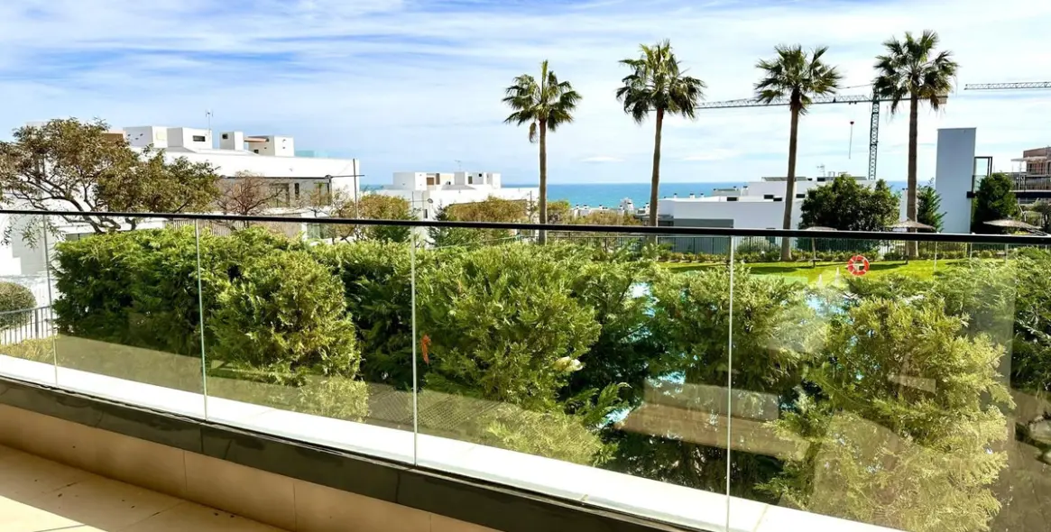 Sale of ground floor apartment in Estepona 17