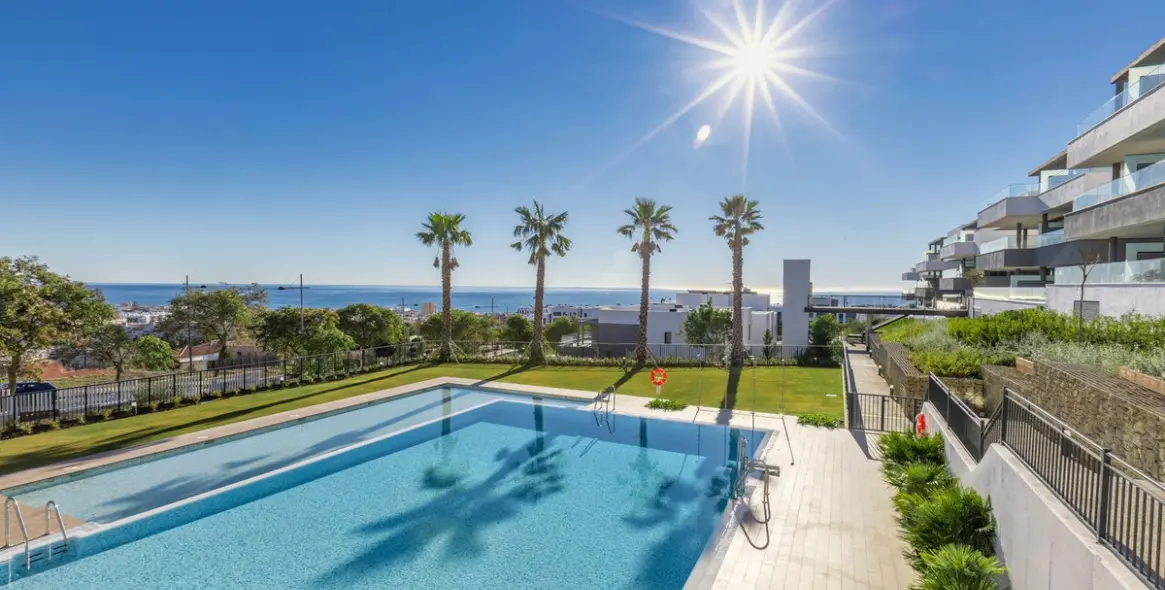 Sale of ground floor apartment in Estepona 35