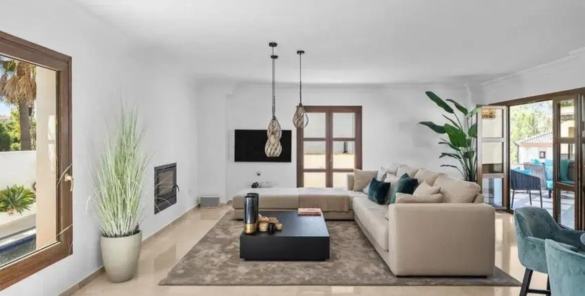 Venta de villa independiente en New Golden Mile 11