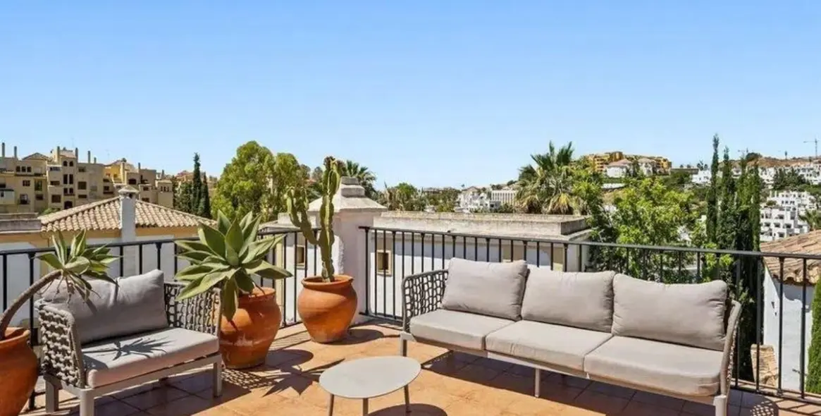 Venta de villa independiente en New Golden Mile 18
