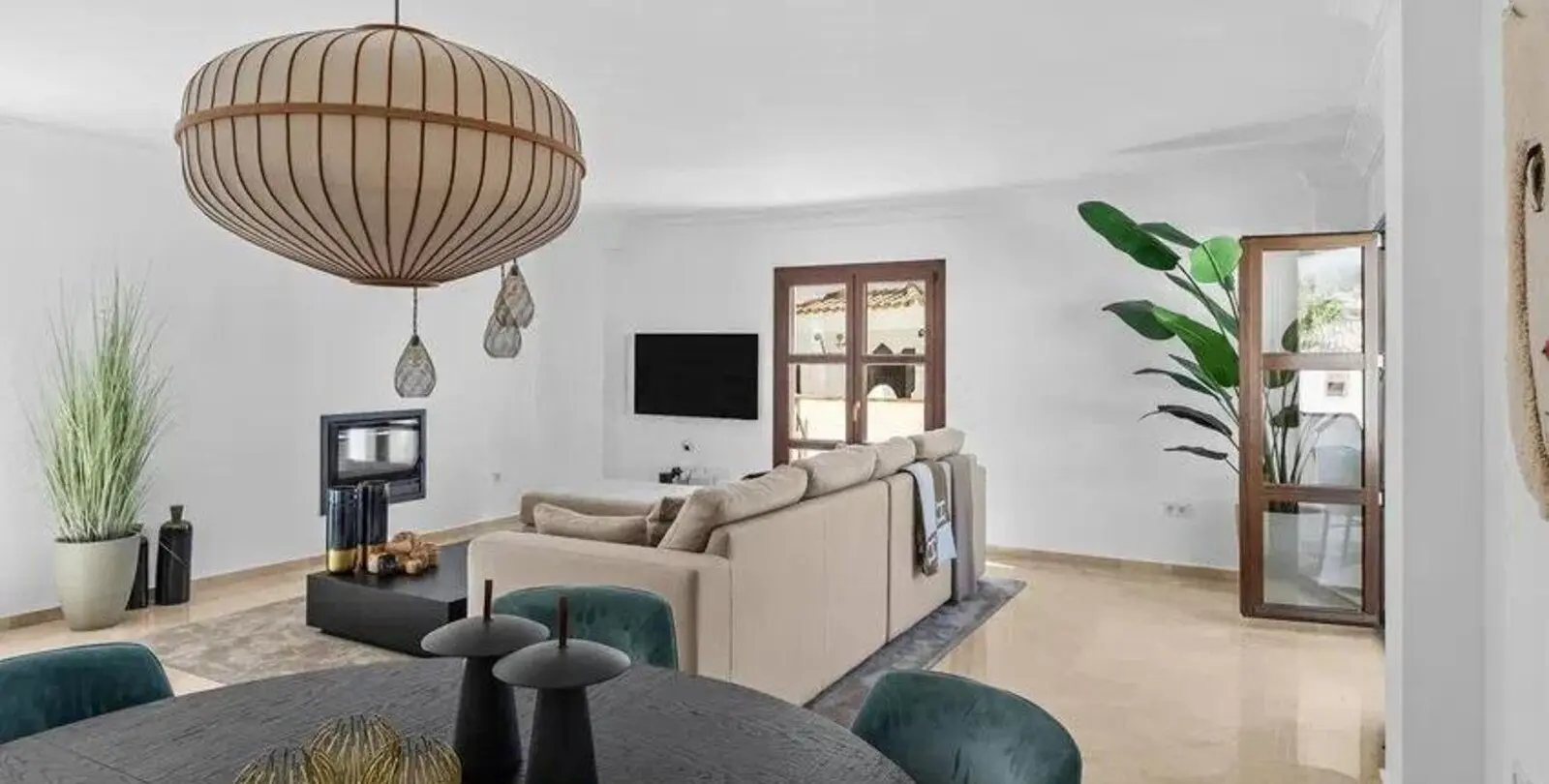 Venta de villa independiente en Selwo 8