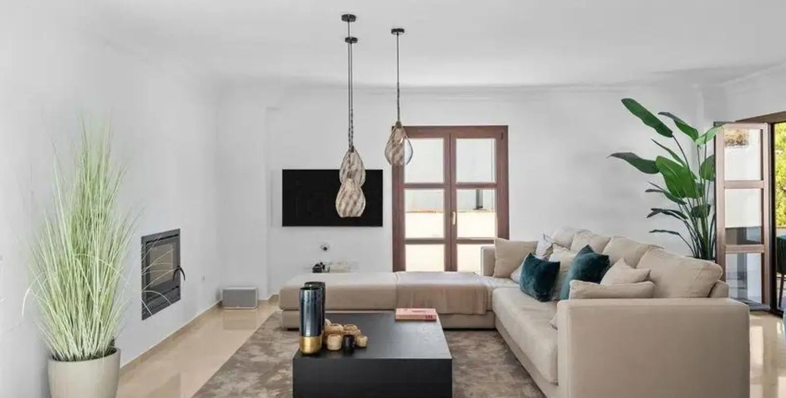 Venta de villa independiente en Selwo 12