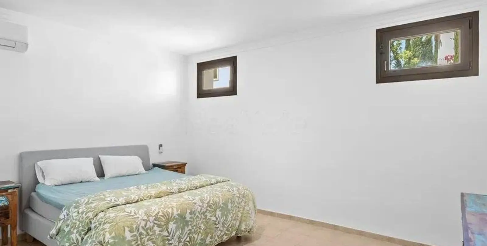 Venta de villa independiente en Selwo 25