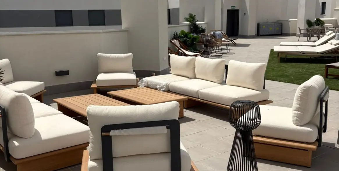 Sale of middle floor apartment in Las Lagunas 2