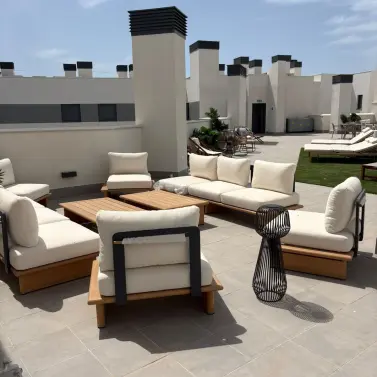 Sale of middle floor apartment in Las Lagunas