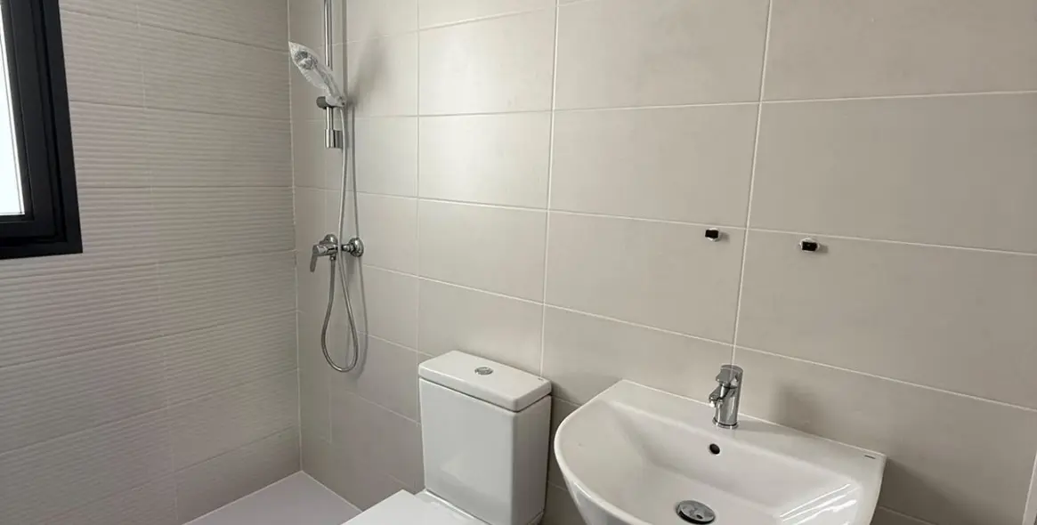 Sale of middle floor apartment in Las Lagunas 27