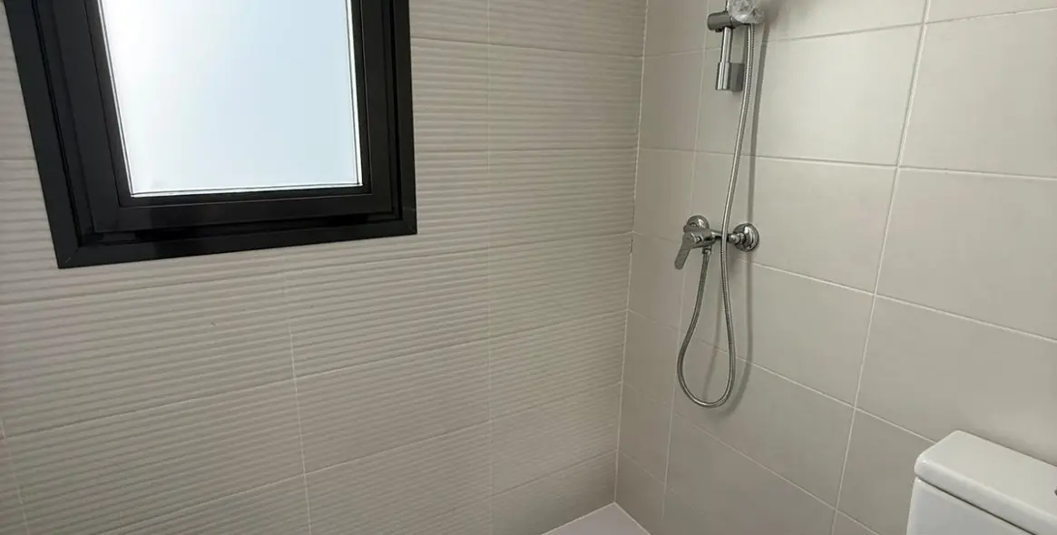 Sale of middle floor apartment in Las Lagunas 30