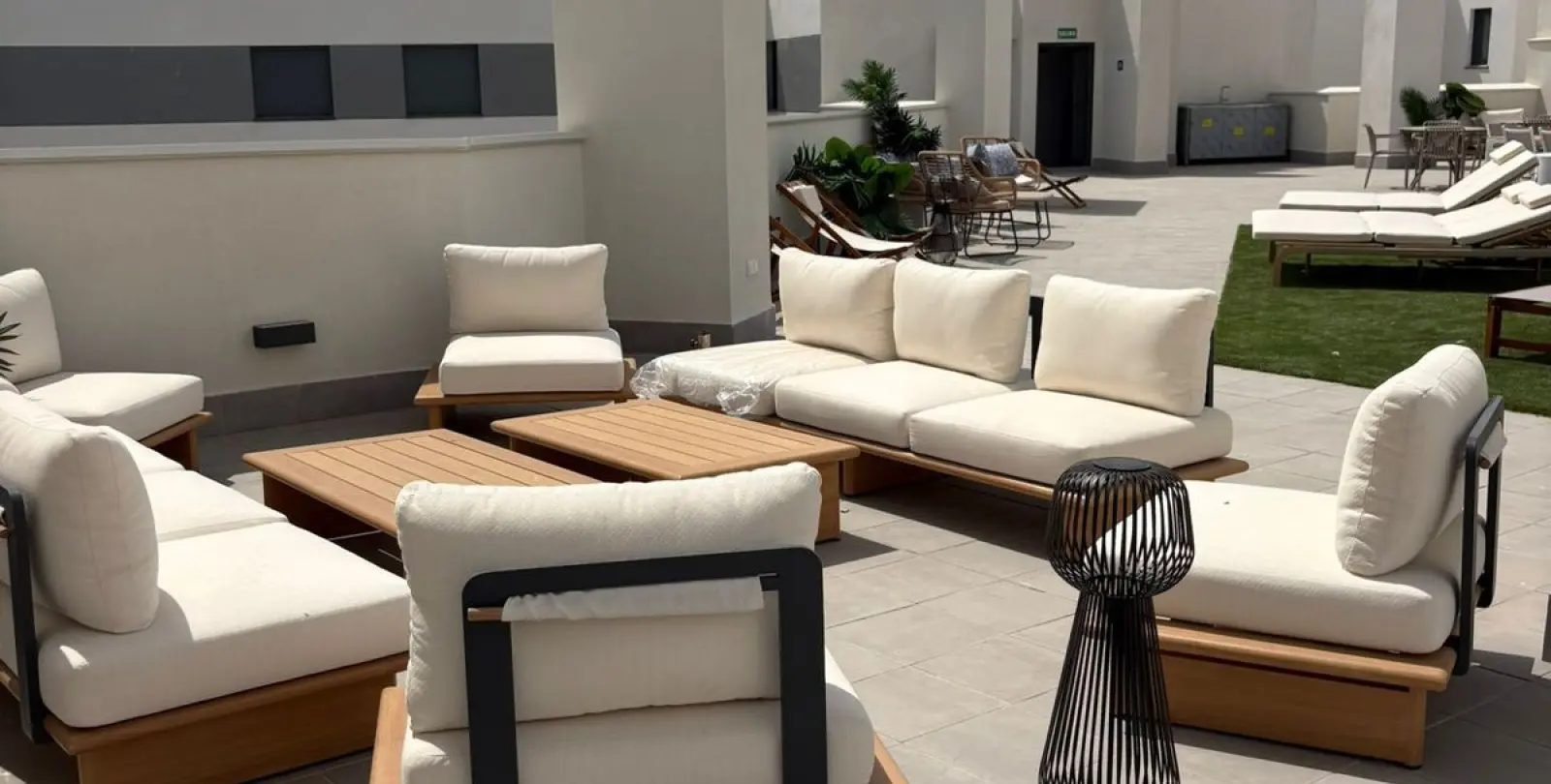 Sale of middle floor apartment in Las Lagunas 2