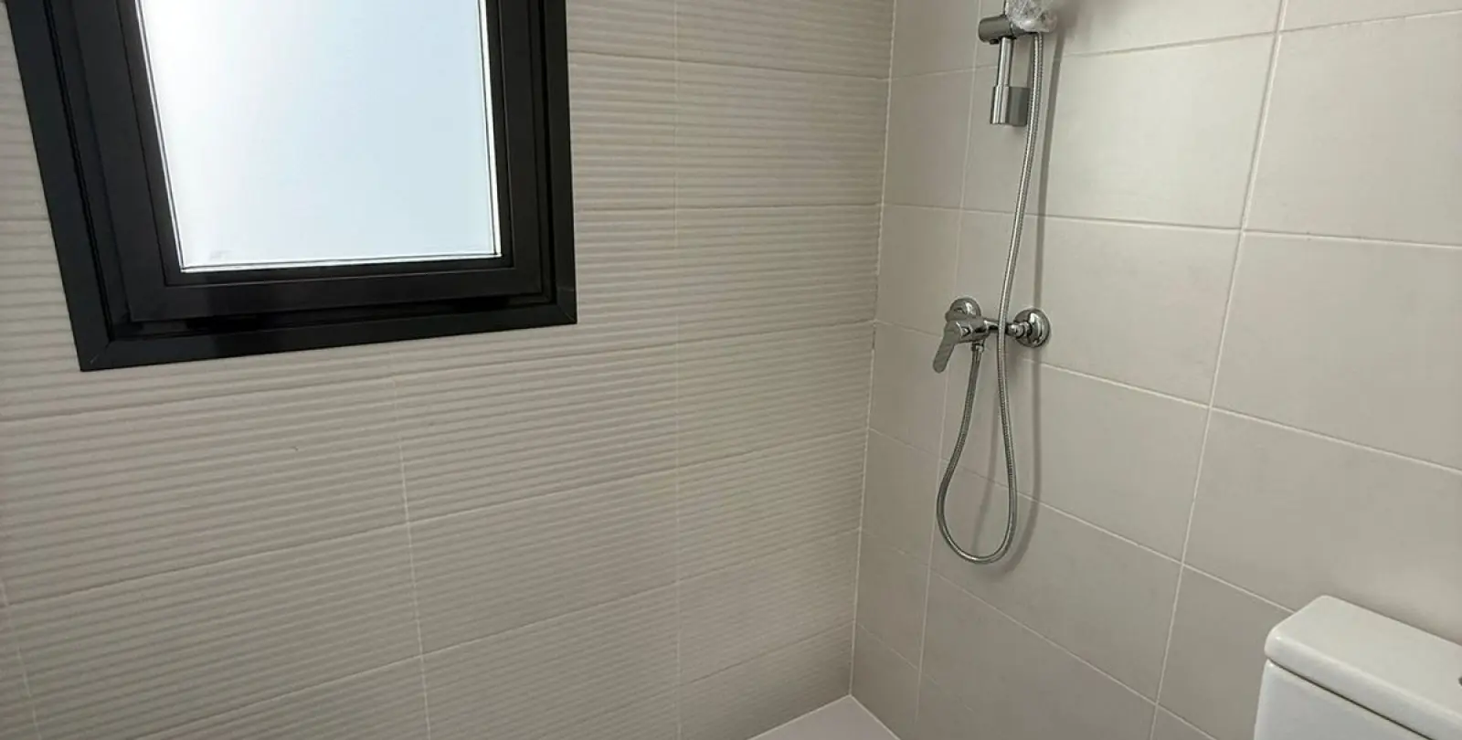 Sale of middle floor apartment in Las Lagunas 26