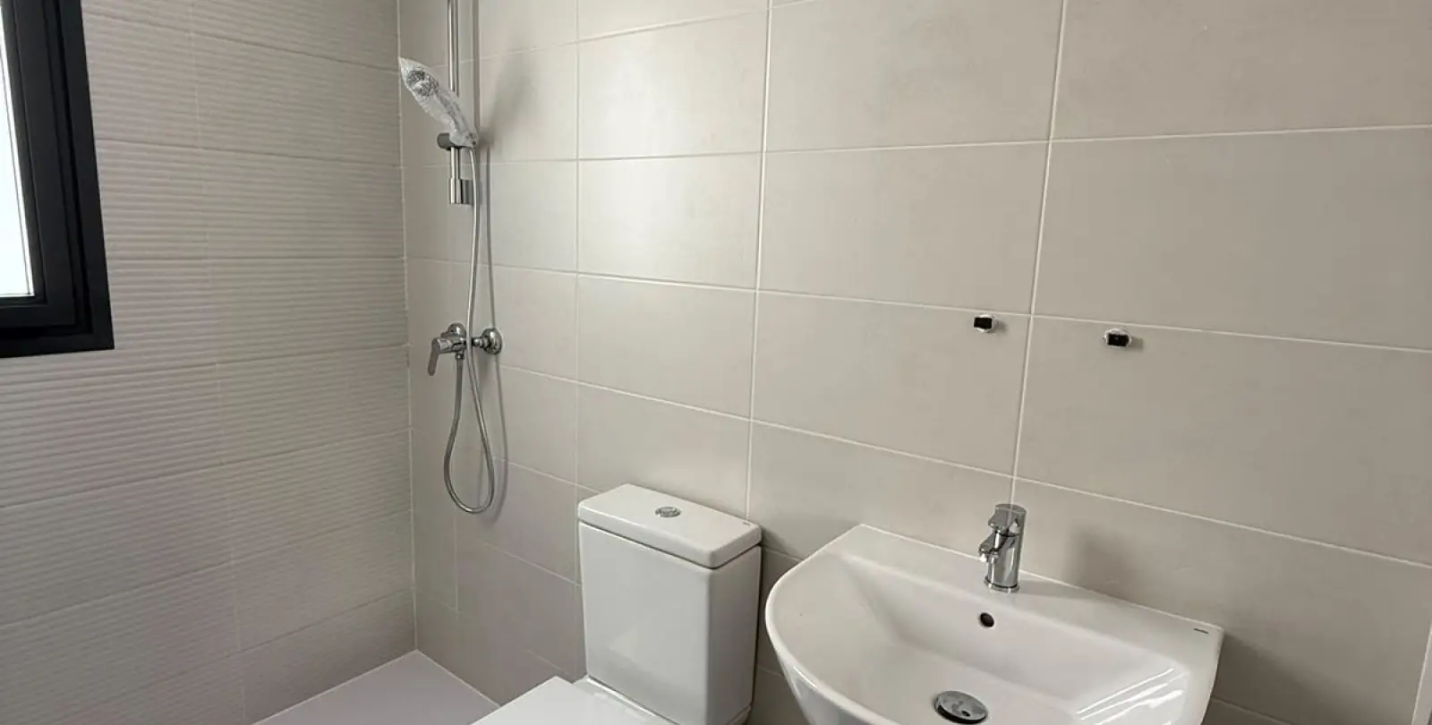Sale of middle floor apartment in Las Lagunas 27