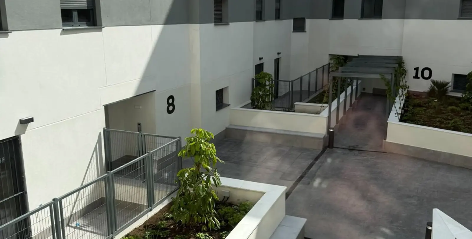 Sale of middle floor apartment in Las Lagunas 35