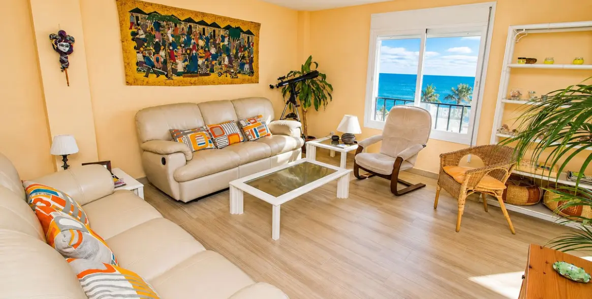 Sale of penthouse duplex in San Luis de Sabinillas 2