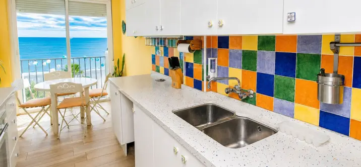 Продажа двухуровневого пентхауса в San Luis de Sabinillas 3
