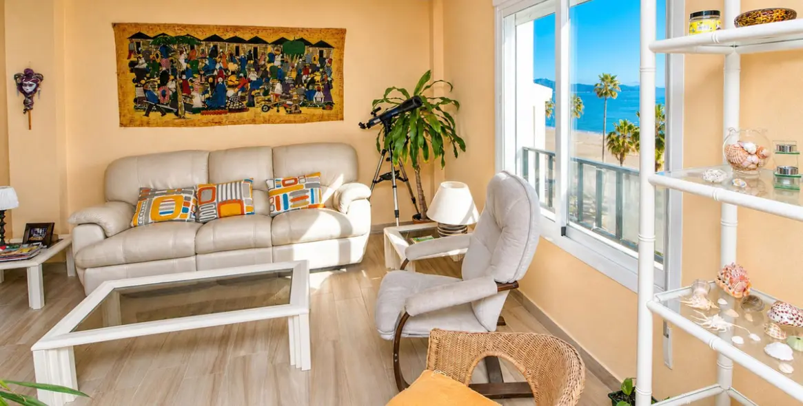 Sale of penthouse duplex in San Luis de Sabinillas 35