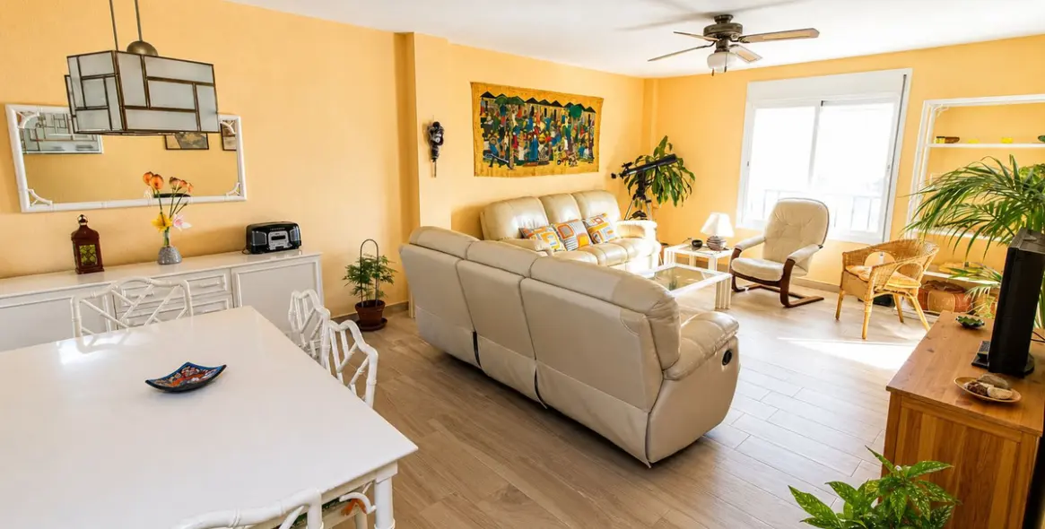 Sale of penthouse duplex in San Luis de Sabinillas 37